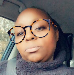 Meet your Posher, Kendra